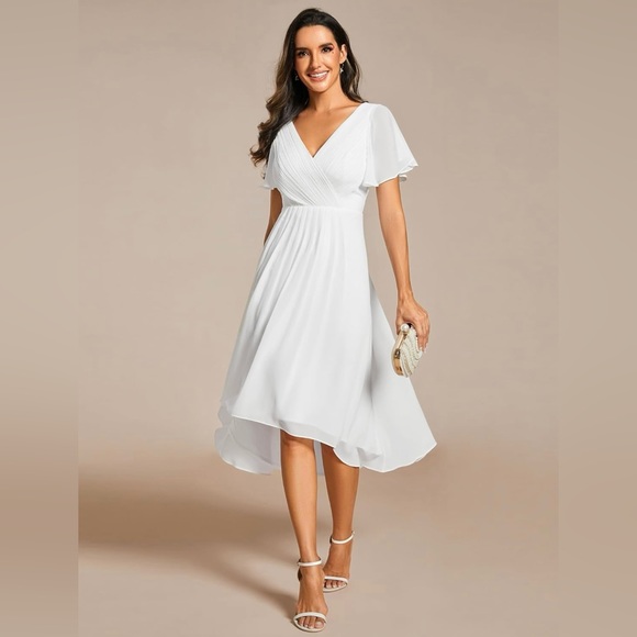 Pretty Dresses & Skirts - Women’s Chiffon V-Neck Dress in White